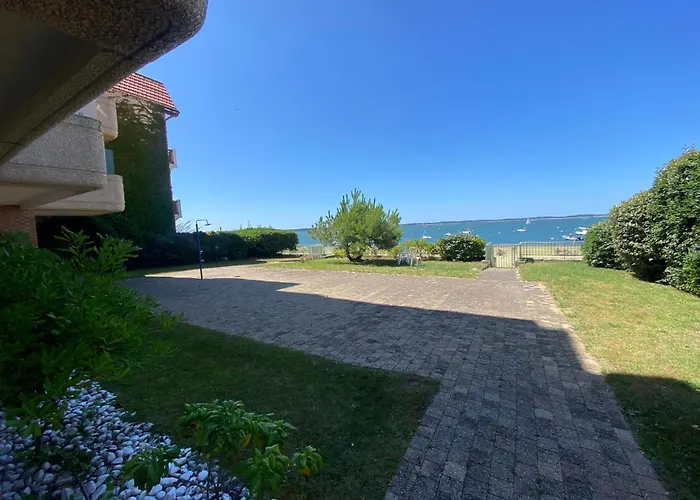 Apartment A Avec Vue Mer, Acces Direct Et Parking Securise - Fr-1-374-217